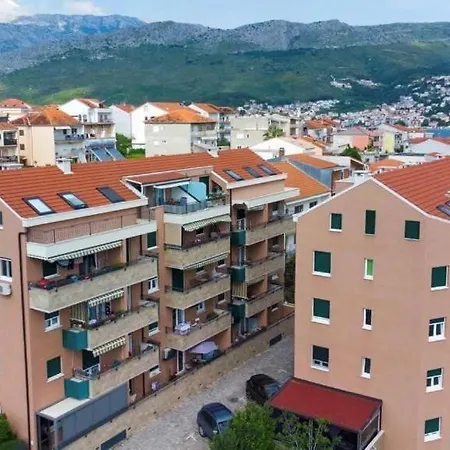 Veluni - Apartment - Free Parking Split Exterior photo